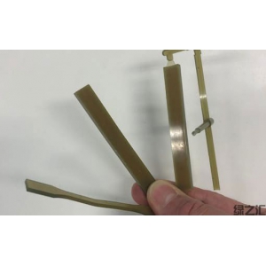 開(kāi)發(fā)在海水、陽(yáng)光和微生物的作用下分解的塑料，防止海洋污染