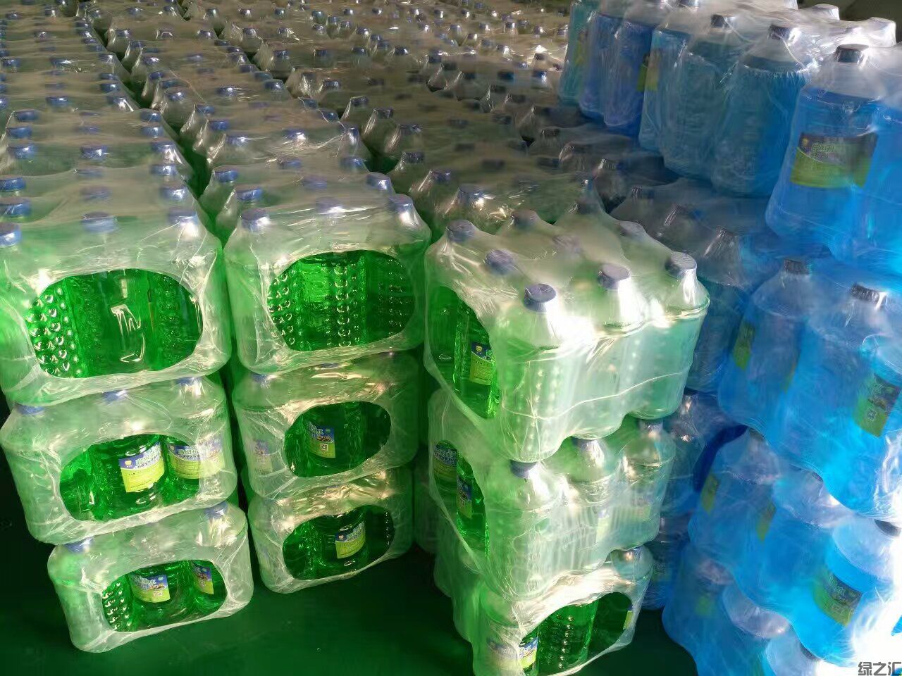飲料、酒類等用光降解熱收縮膜(圖4)